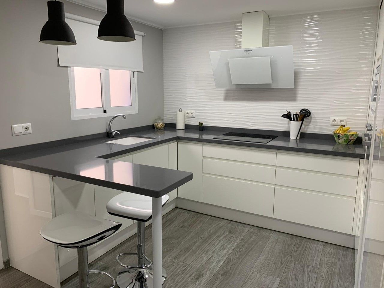 Cocina y baño en Carcaixent